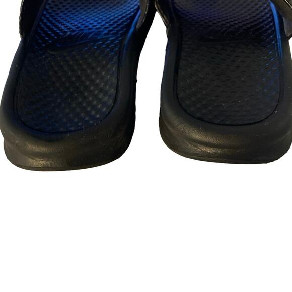 Nike  Women’s Benassi “Just Do It” Slip On Black White Sandal Slide Size 8 - Picture 6 of 6